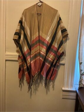 Woolrich Open Front Poncho in Tan